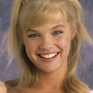 Julie McCullough - Biography, Age, Birthday, Chinese Zodiac & Facts