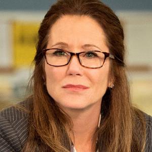 Mary McDonnell