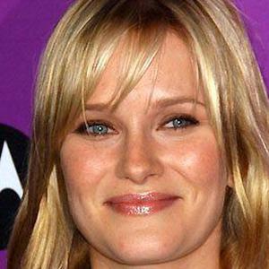Nicholle Tom