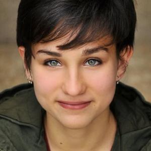 Famous people and celebrities born in 1994 | TakeMeBack.to