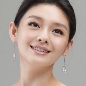 Dee Hsu