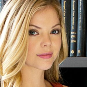 Dreama Walker