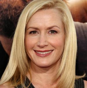 Angela Kinsey