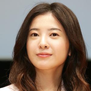 Yuriko Yoshitaka