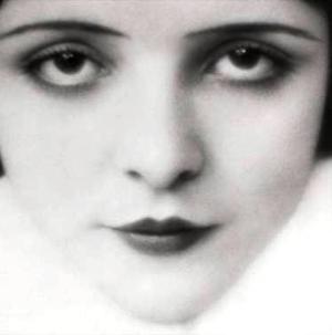 Mona Maris